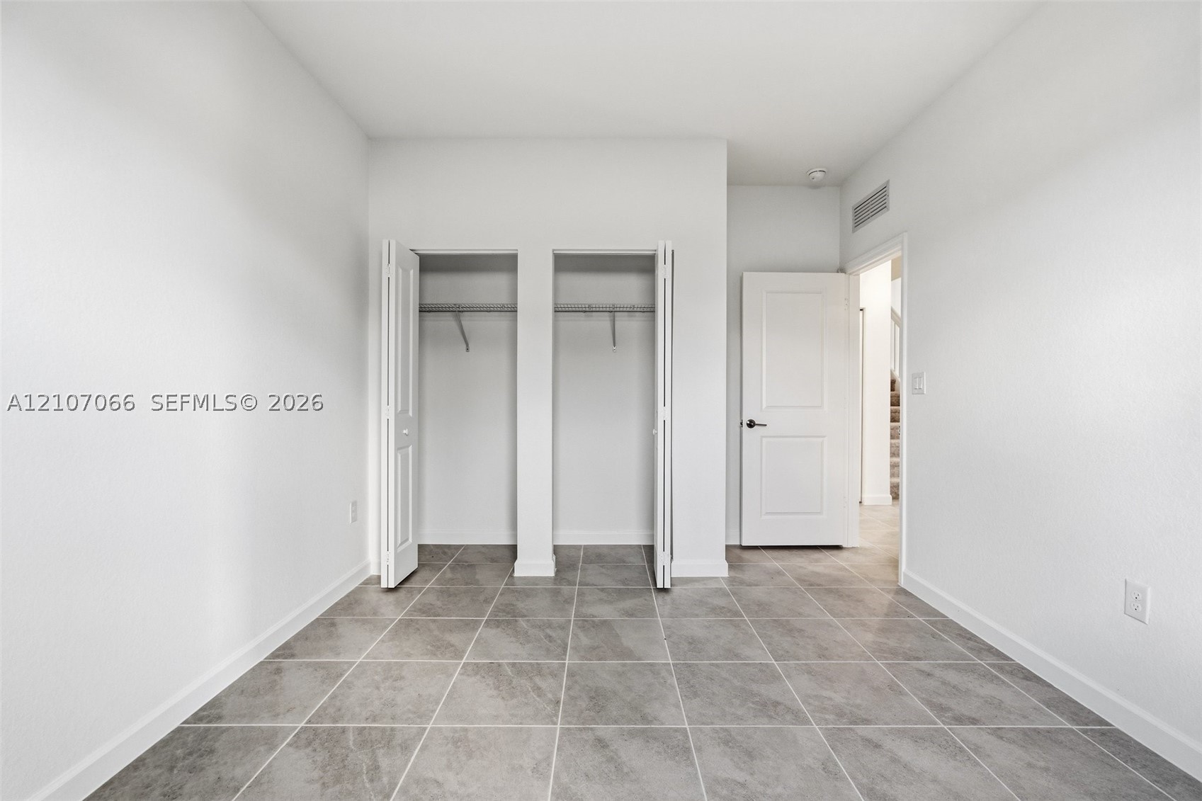 A12107066 Property Photo 30