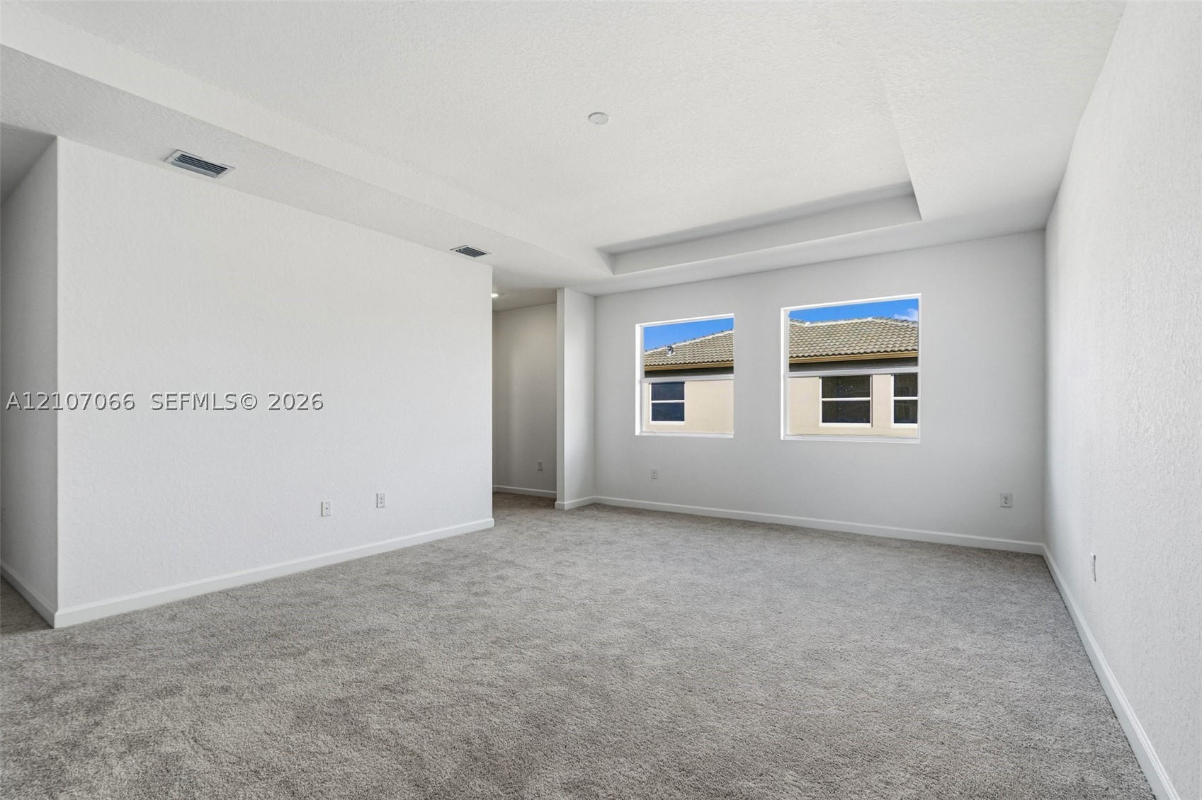 A12107066 Property Photo 39