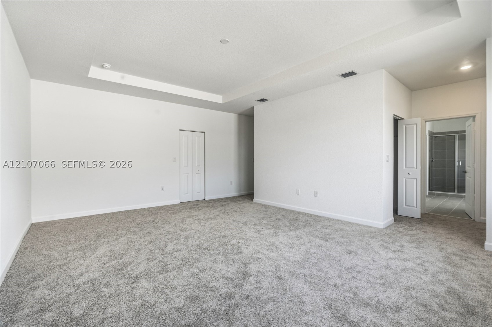 A12107066 Property Photo 40