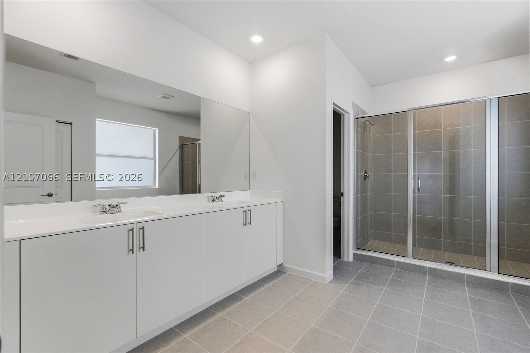 A12107066 Property Photo 45