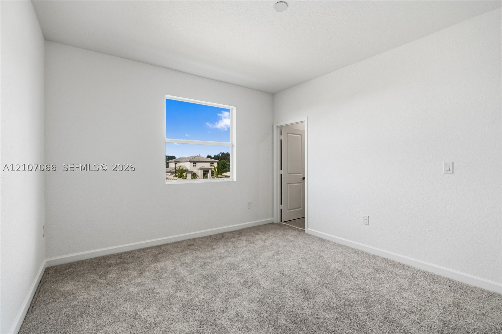 A12107066 Property Photo 48