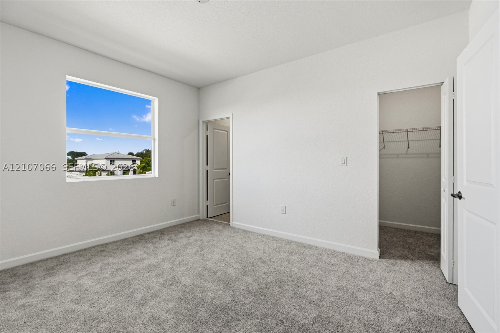 A12107066 Property Photo 49