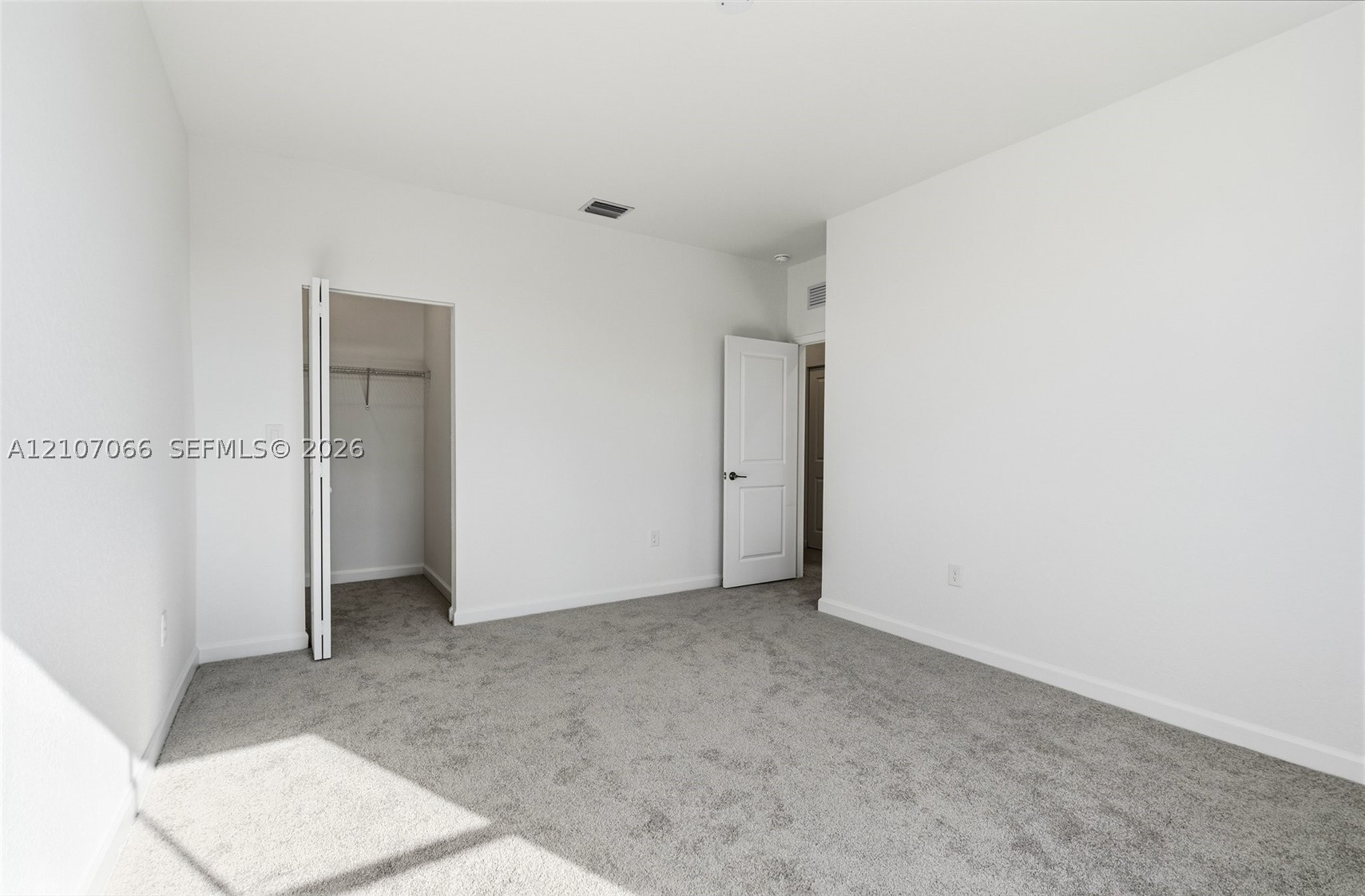 A12107066 Property Photo 54