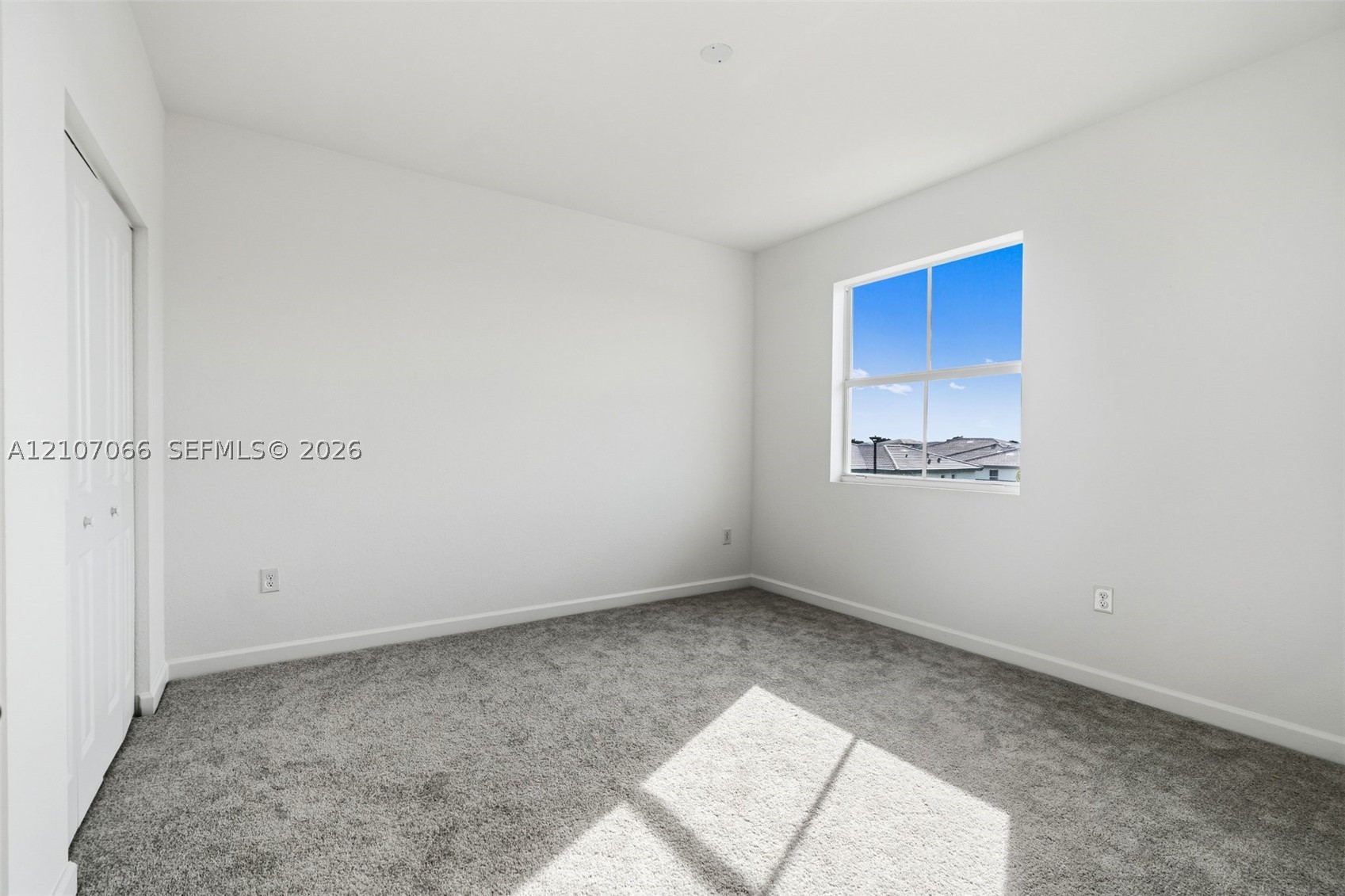 A12107066 Property Photo 56
