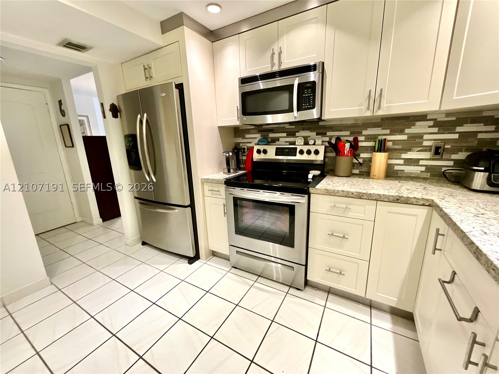2500 Parkview Dr 1619 Property Photo 12