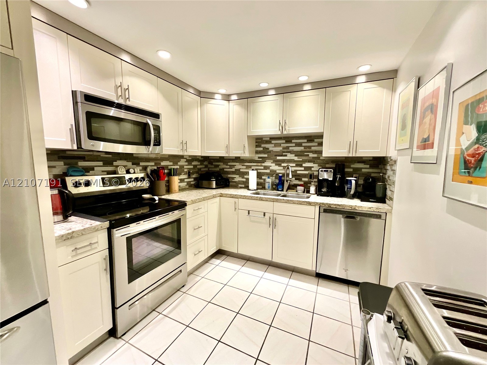 2500 Parkview Dr 1619 Property Photo 13