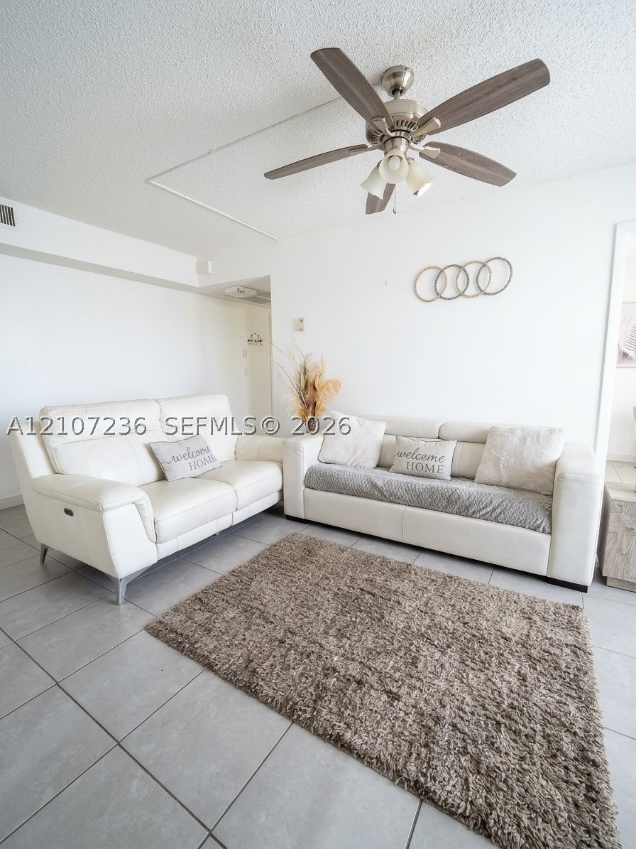 980 Constitution Dr 980c Property Photo 3