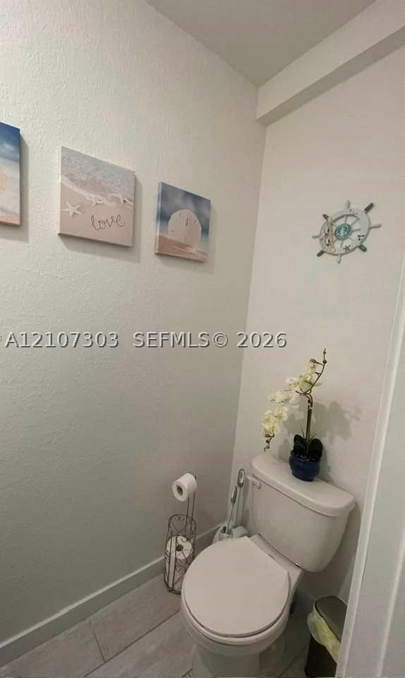 1042 Se 23rd Ter Property Photo 10
