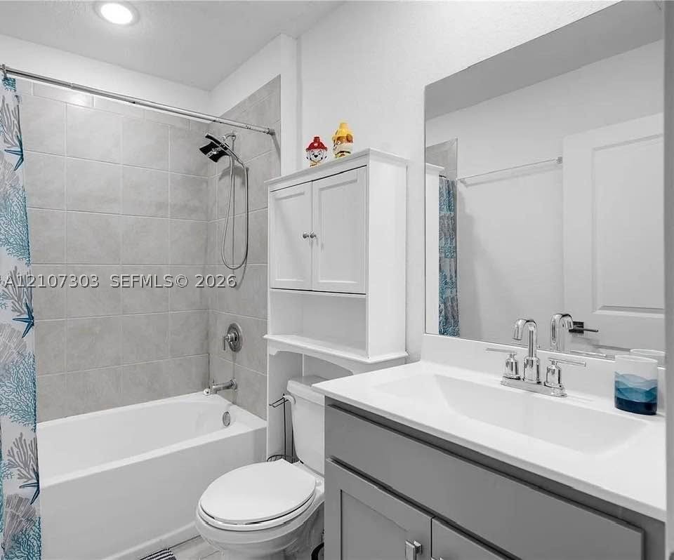 1042 Se 23rd Ter Property Photo 11