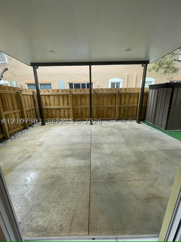 1042 Se 23rd Ter Property Photo 13