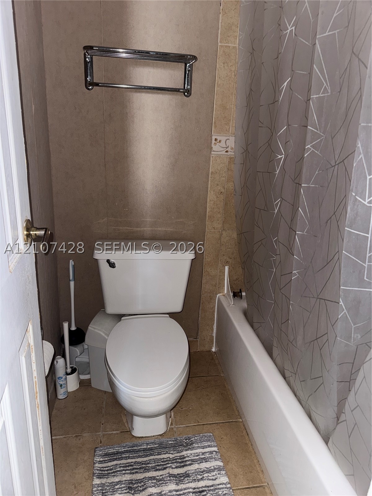 3475 N Country Club Dr 704 Property Photo 14
