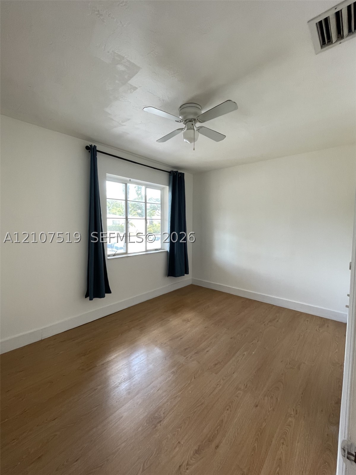1201 Sw 13th St 1205 Property Photo 8