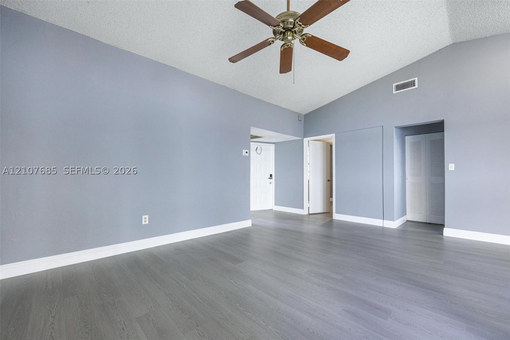 1460 Jefferson Dr 1460l Property Photo 7