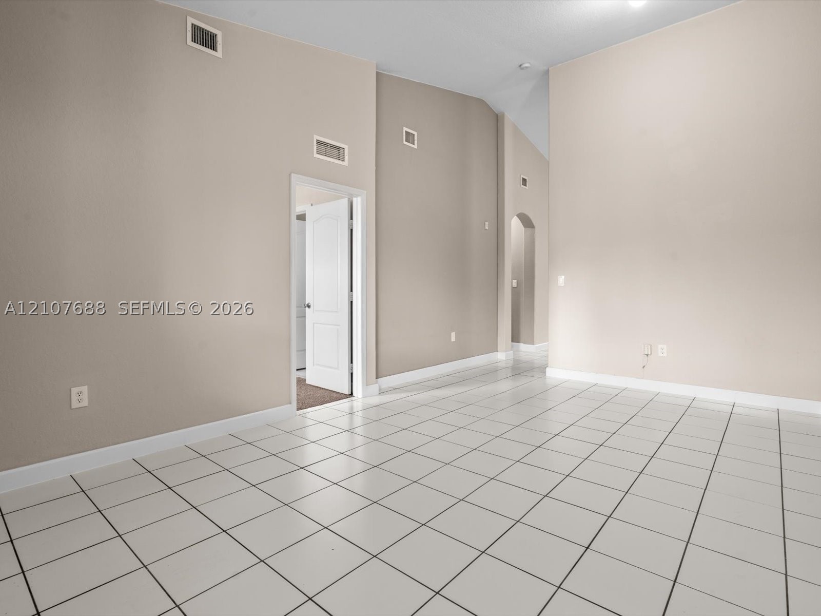 1677 Se 27th Ct 202 Property Photo 6