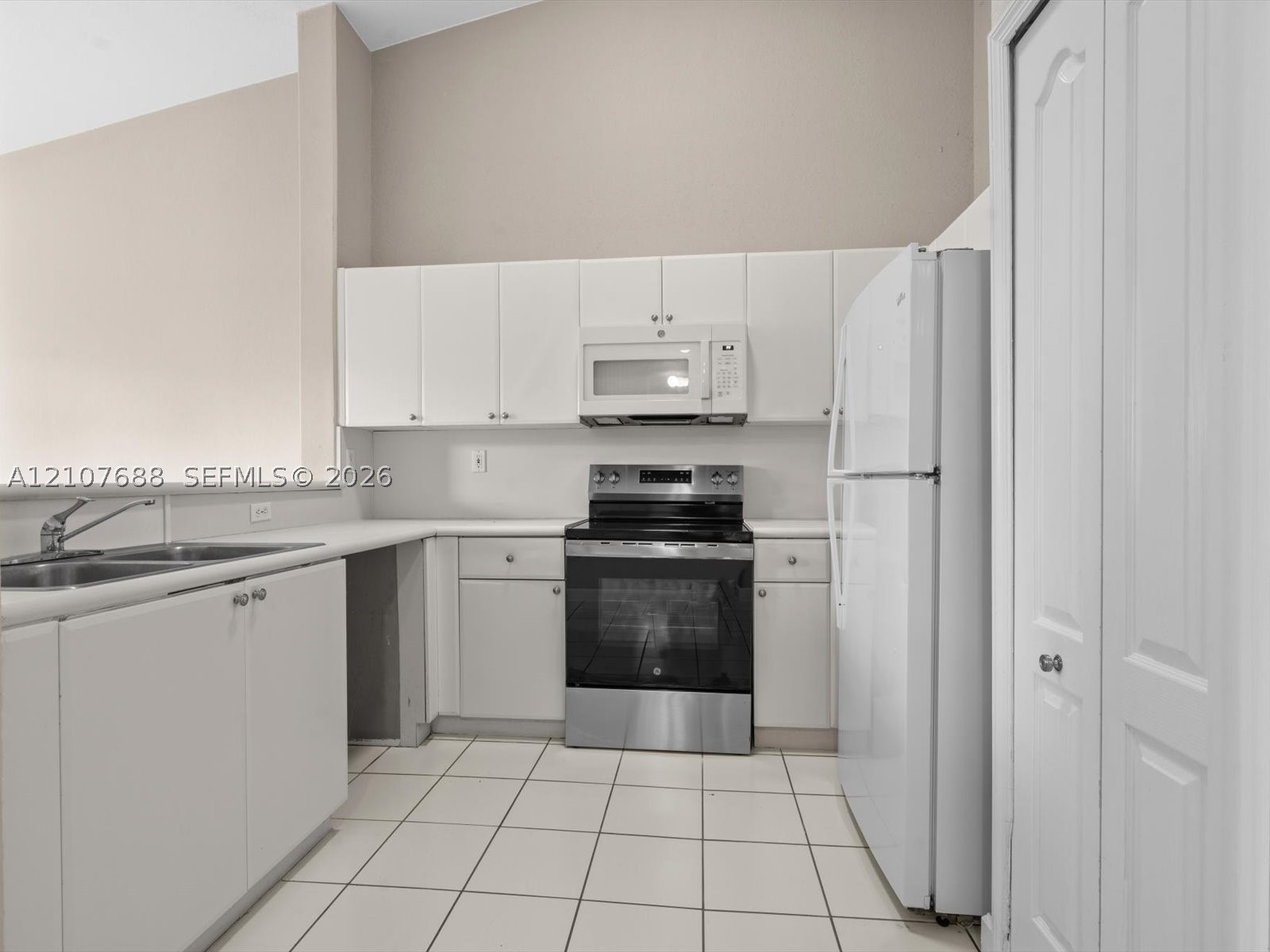 1677 Se 27th Ct 202 Property Photo 12
