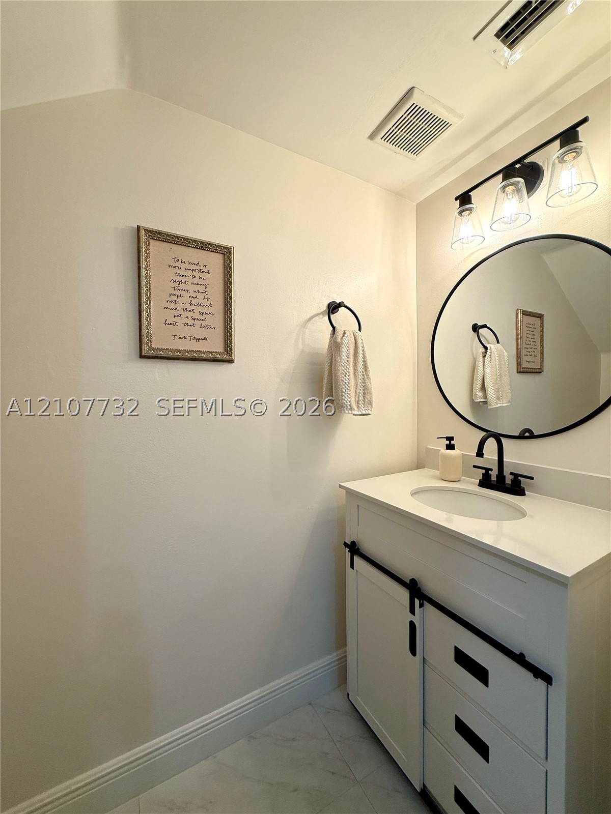153 Se 28th Pl 7 Property Photo 13