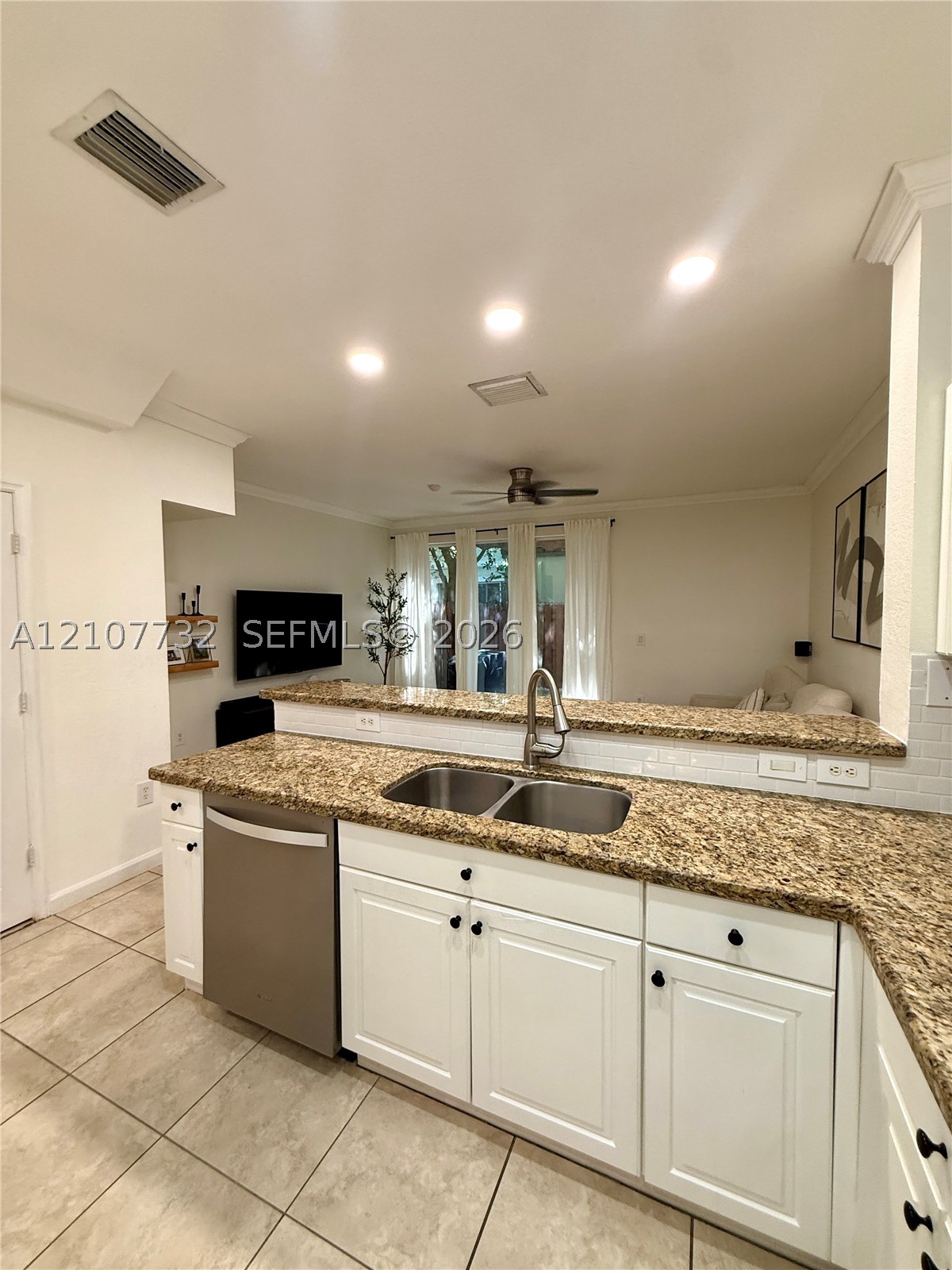 153 Se 28th Pl 7 Property Photo 18