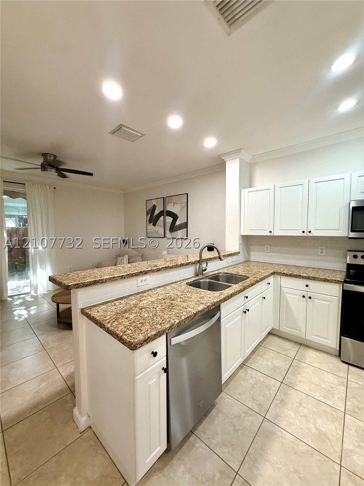 153 Se 28th Pl 7 Property Photo 19