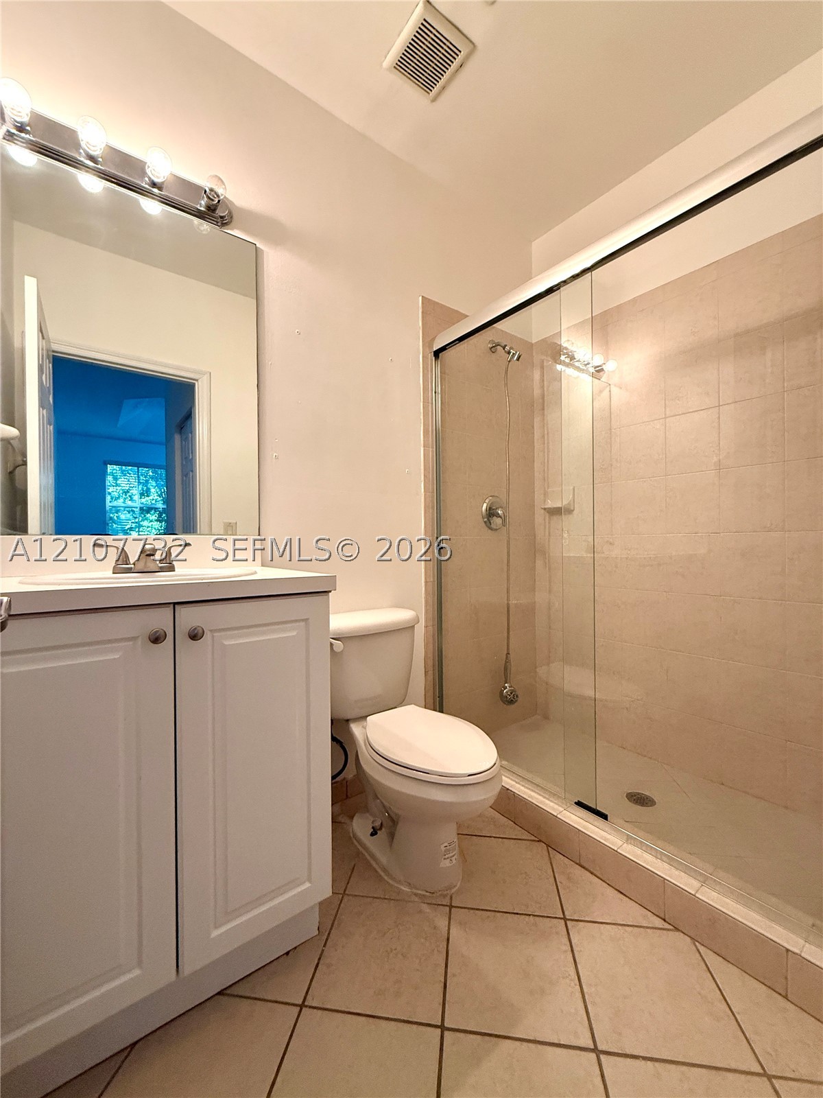 153 Se 28th Pl 7 Property Photo 35