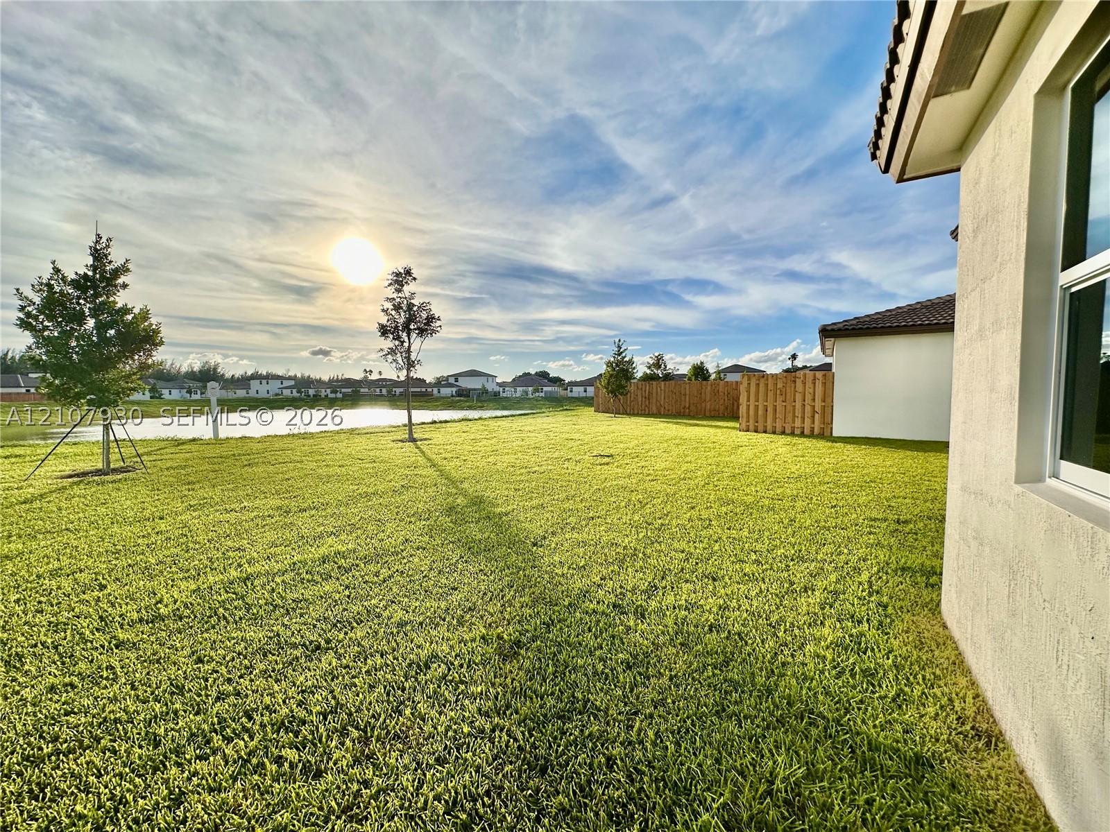 2464 Se 29 Drive . Property Photo 5