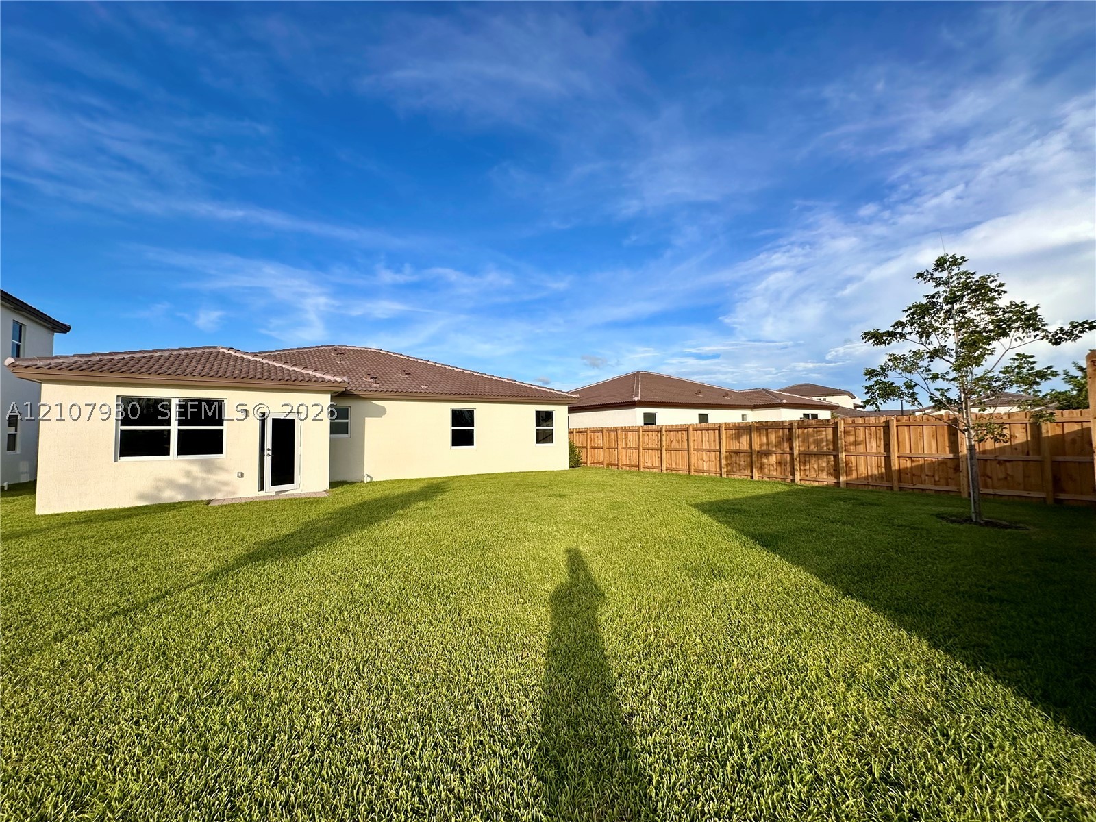 2464 Se 29 Drive . Property Photo 6