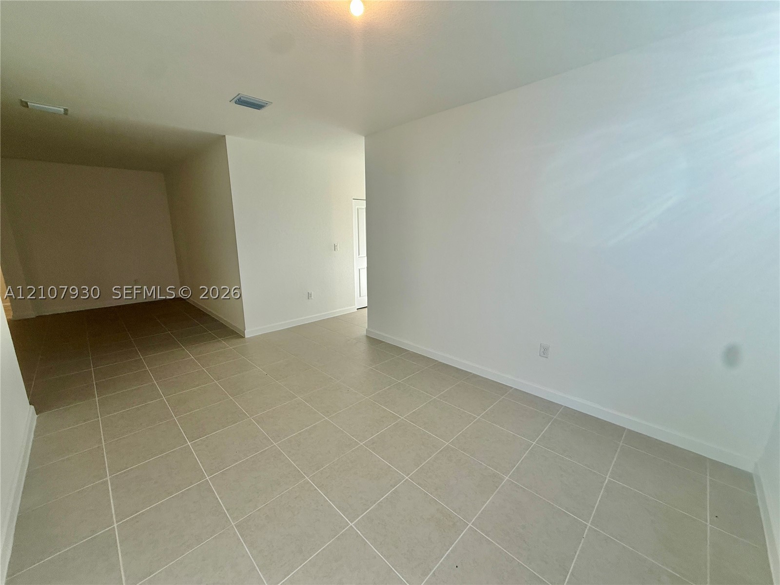 2464 Se 29 Drive . Property Photo 11