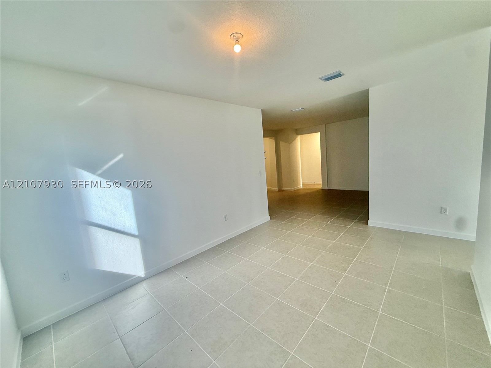 2464 Se 29 Drive . Property Photo 12