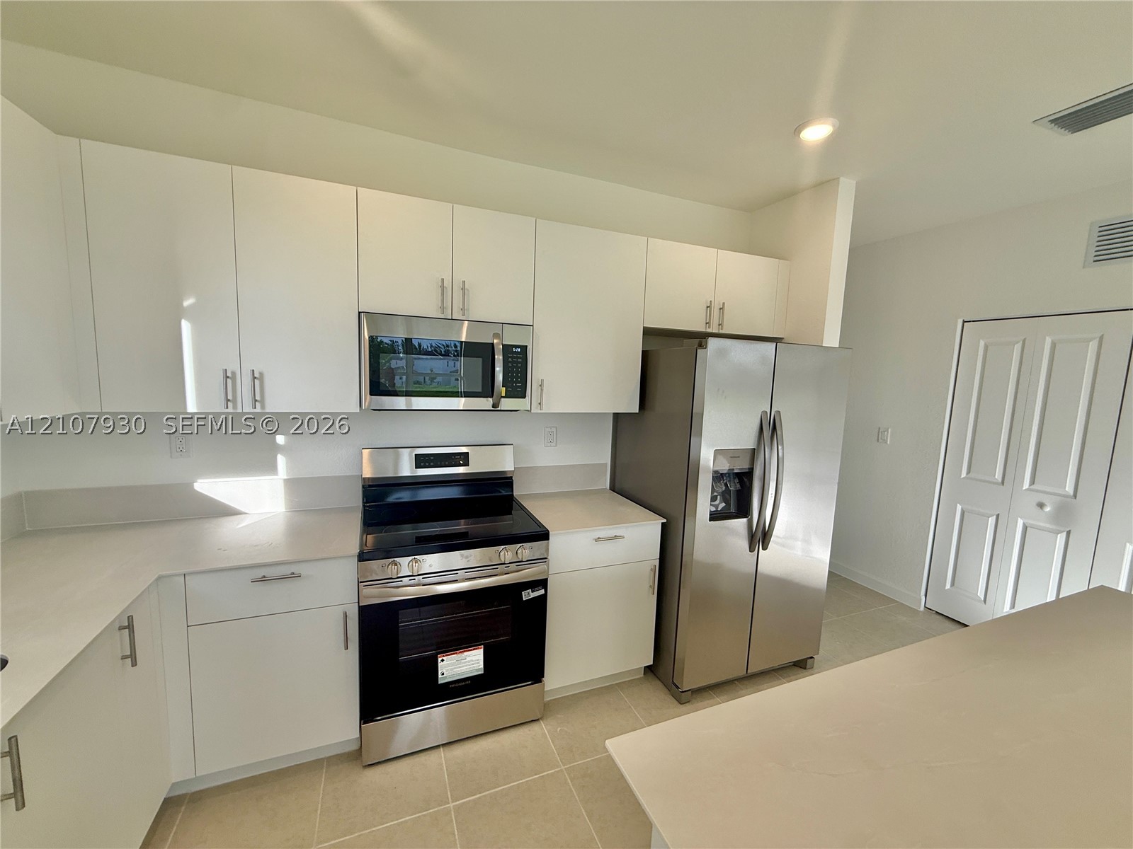 2464 Se 29 Drive . Property Photo 18