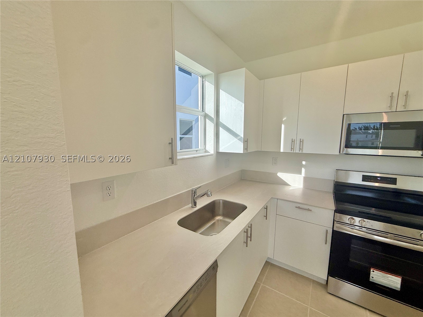 2464 Se 29 Drive . Property Photo 20