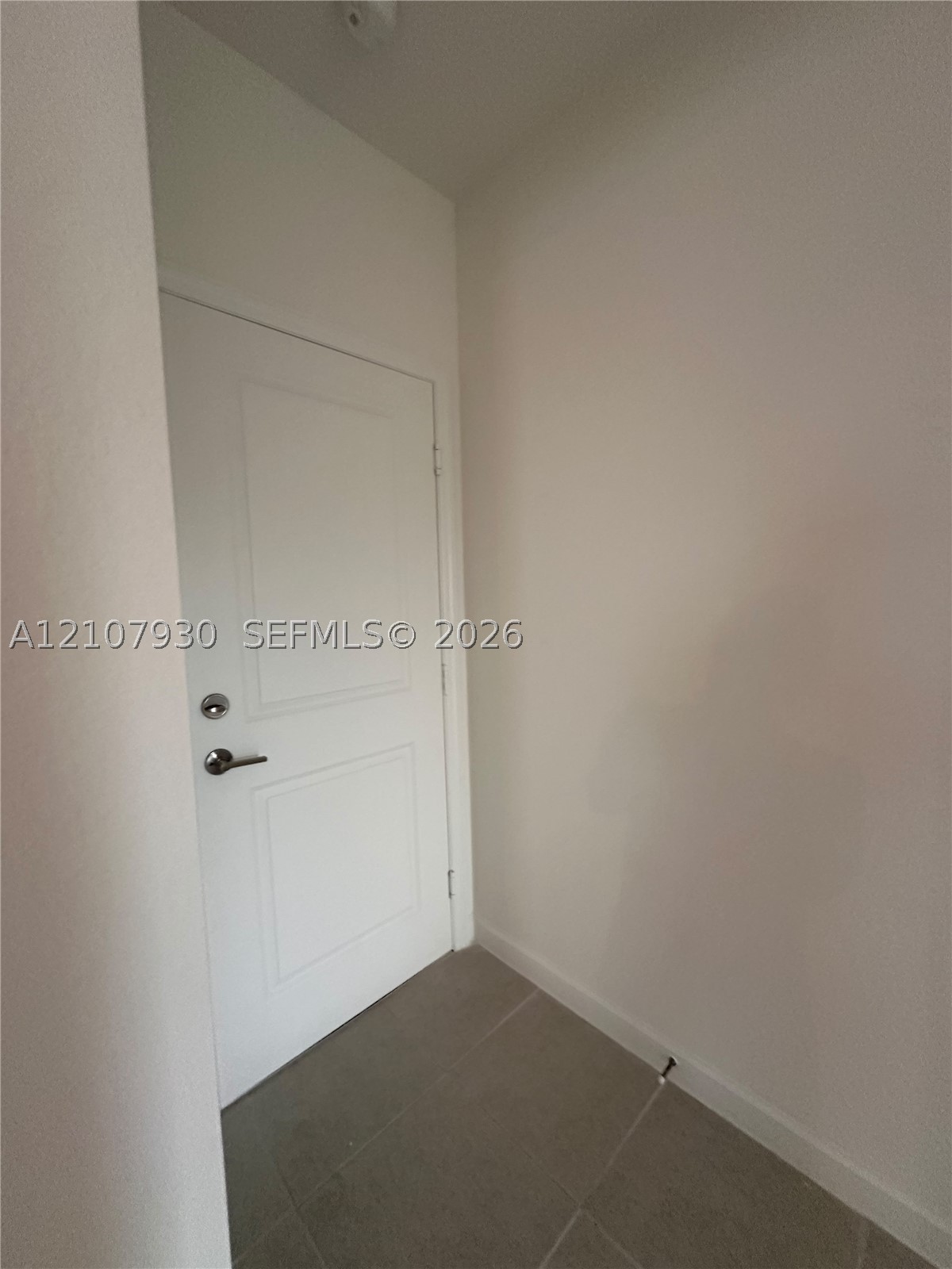 2464 Se 29 Drive . Property Photo 32