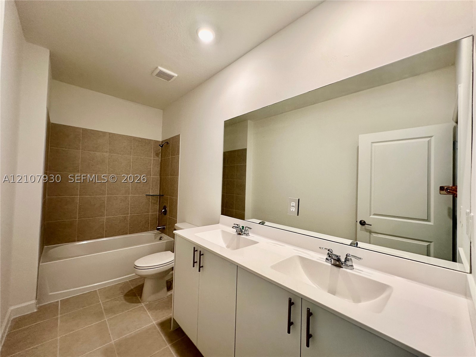 2464 Se 29 Drive . Property Photo 38