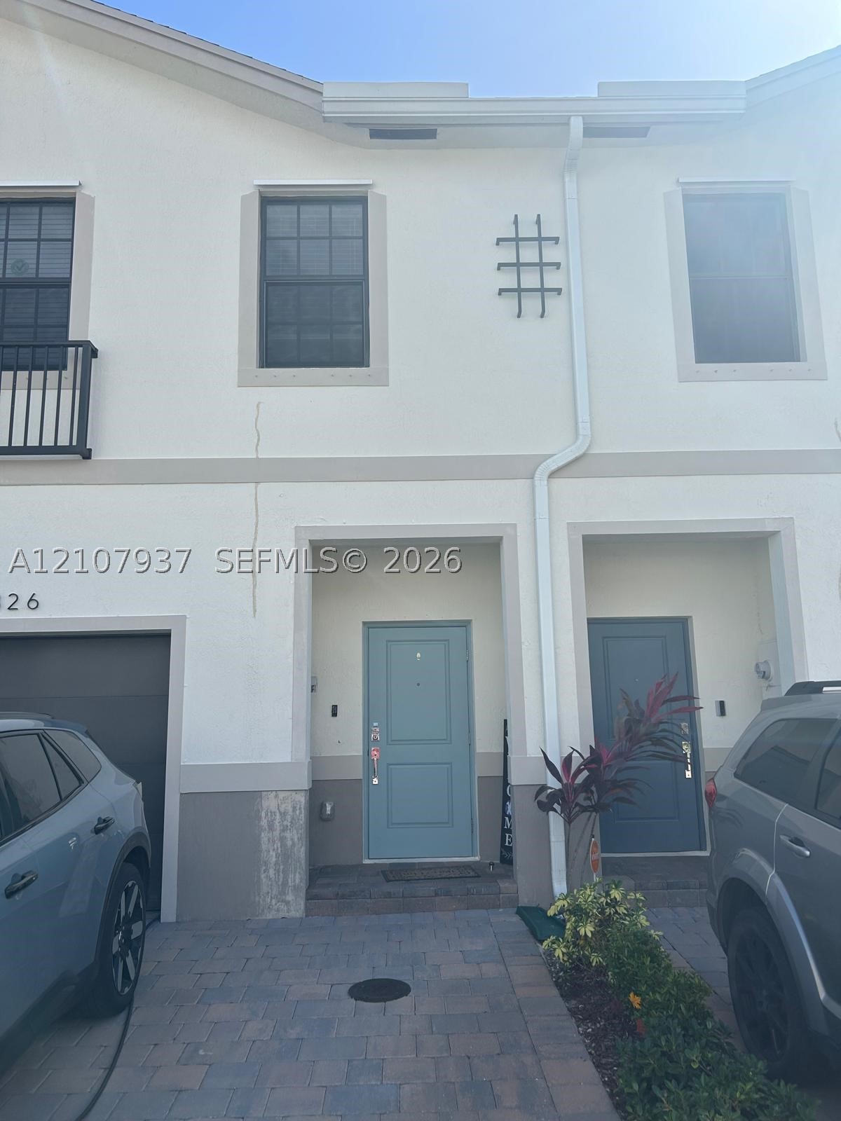 826 Sw 11th Ter Property Photo 2
