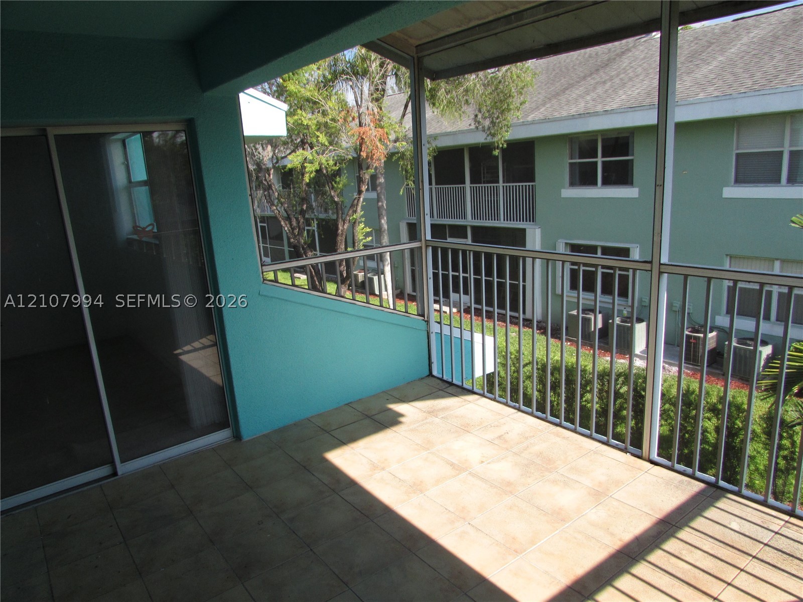 2654 Se 20th Ct 206-d Property Photo 8