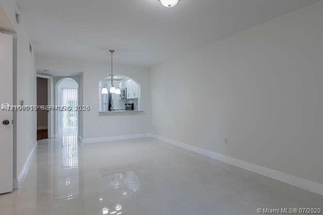 2701 Se 12th Pl 104 Property Photo 3