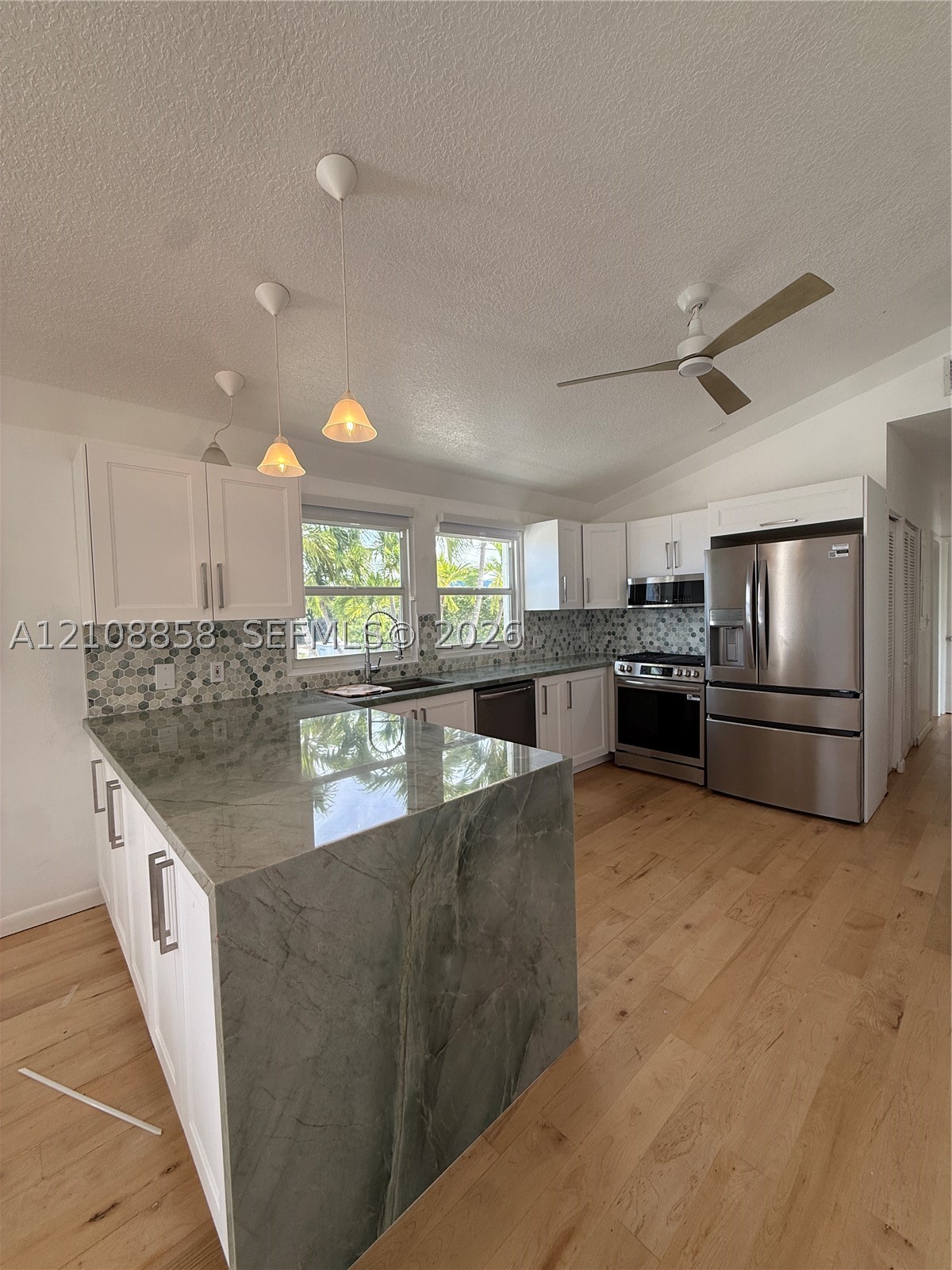 172 Valois Blvd Property Photo 16