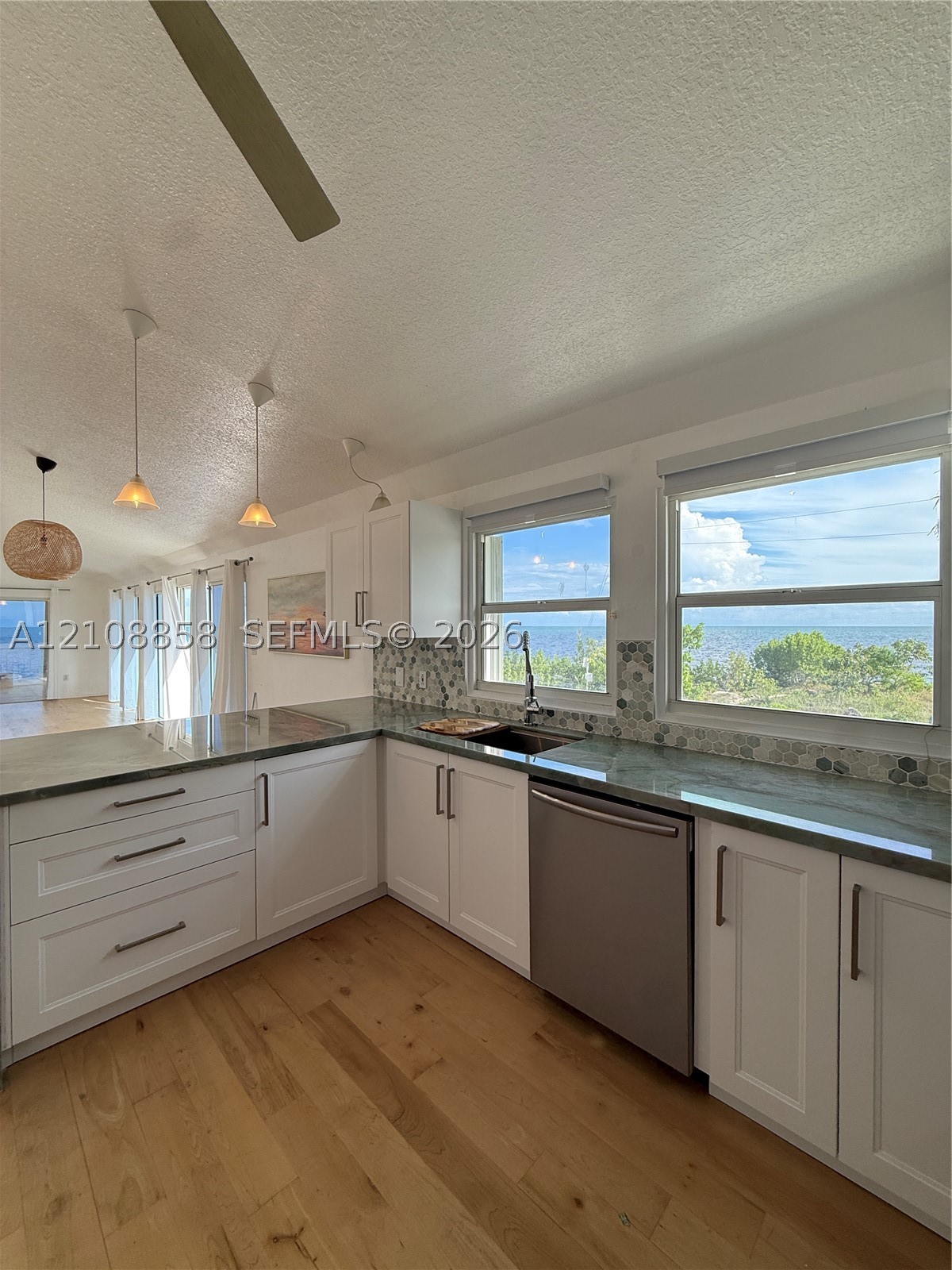 172 Valois Blvd Property Photo 17
