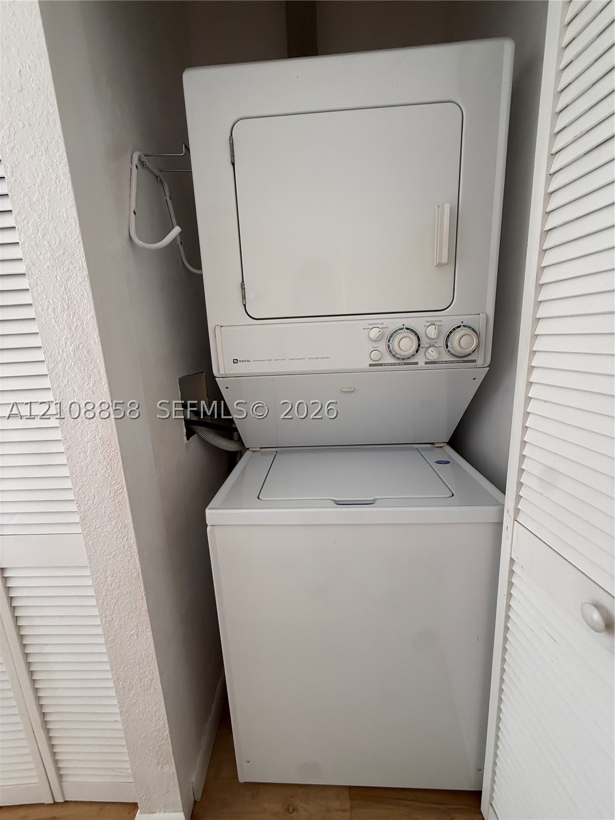 172 Valois Blvd Property Photo 19