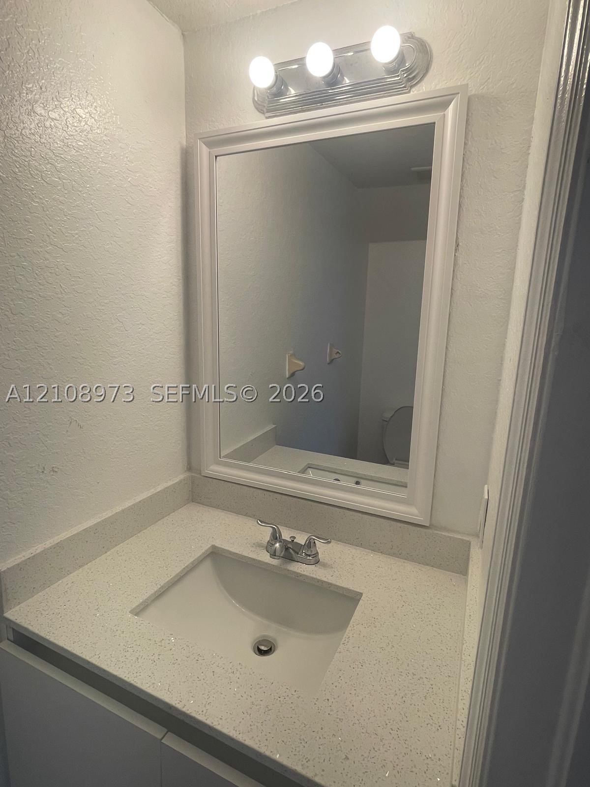 609 Sw 10th St 609 Property Photo 5