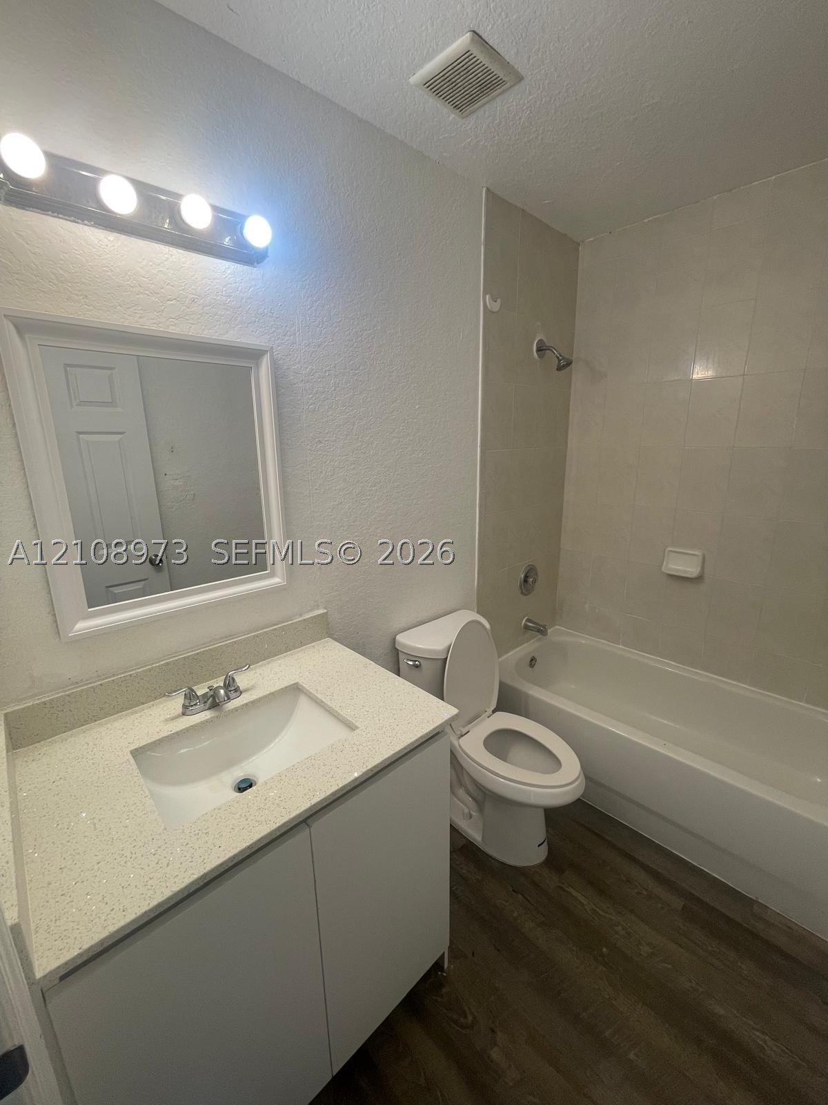 609 Sw 10th St 609 Property Photo 11