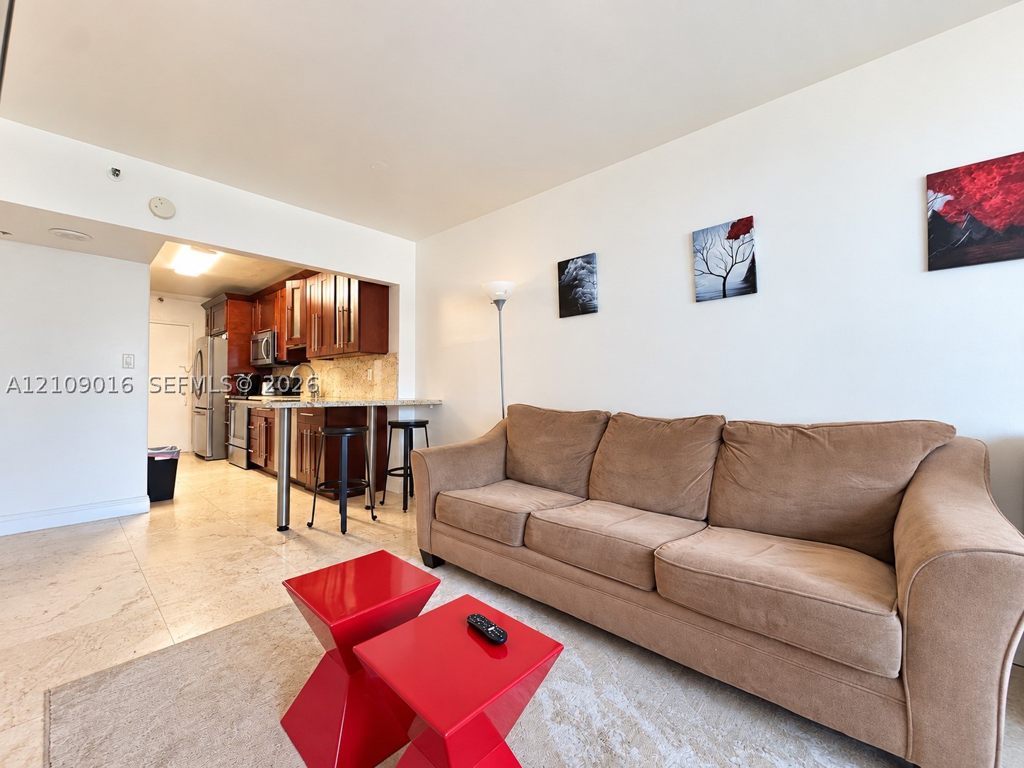 100 Lincoln Rd 1524 Property Photo 1