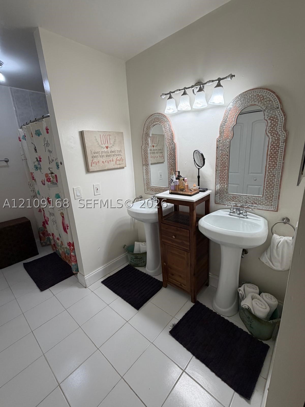 1090 Se 12th Ter Property Photo 11