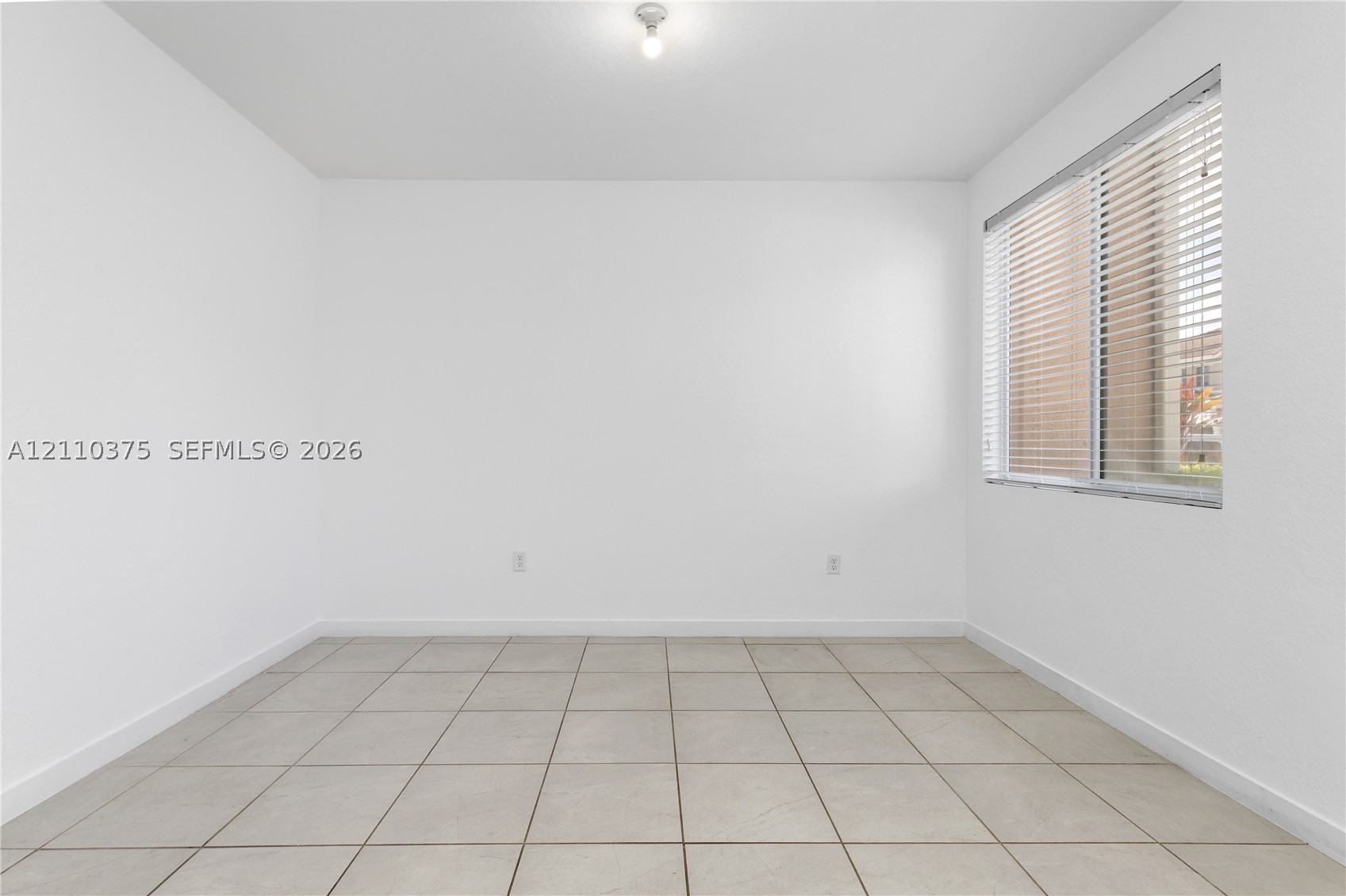 1051 Se 23rd Ter Property Photo 11