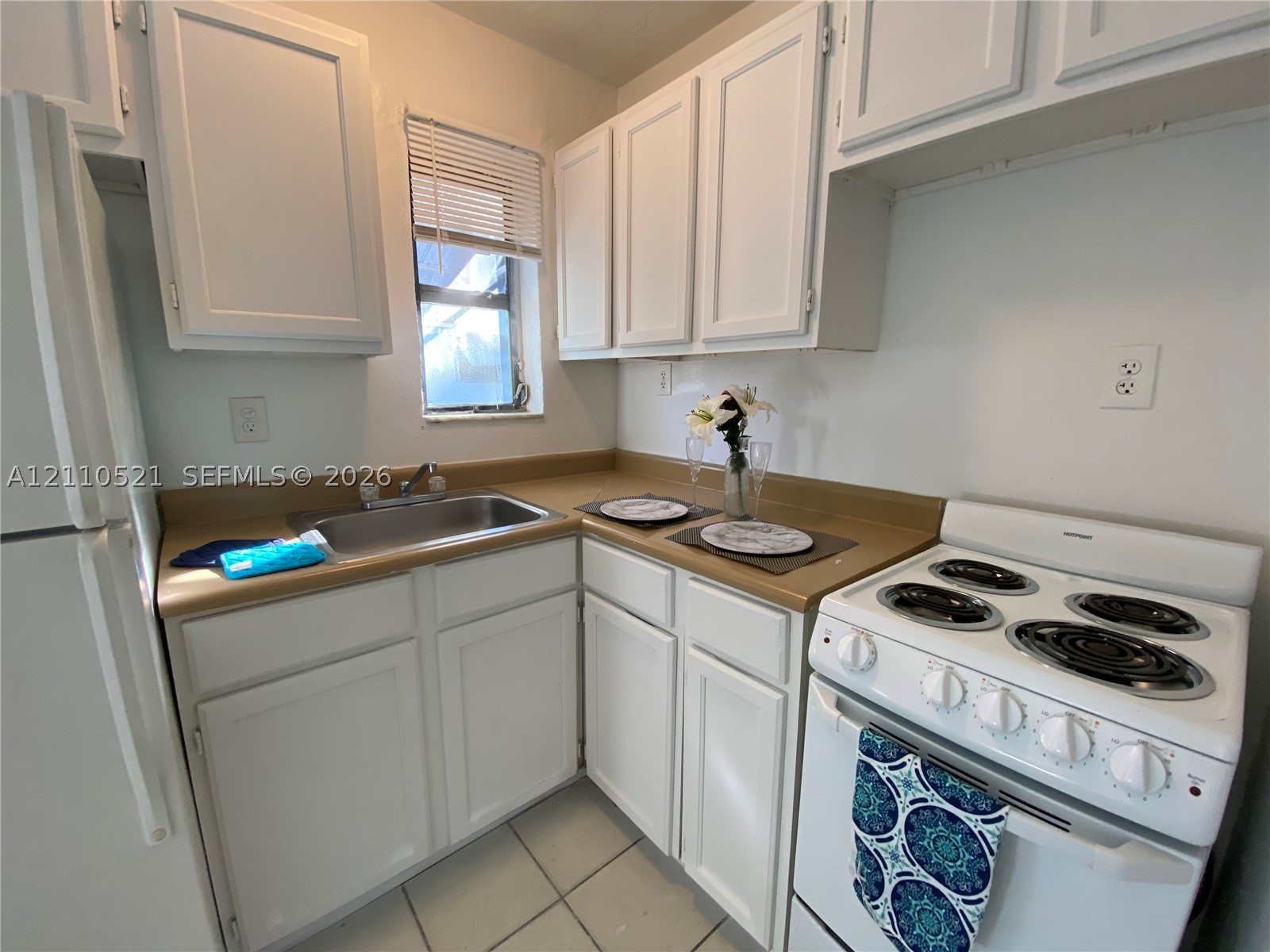 2228 Grant St 3 Property Photo 1