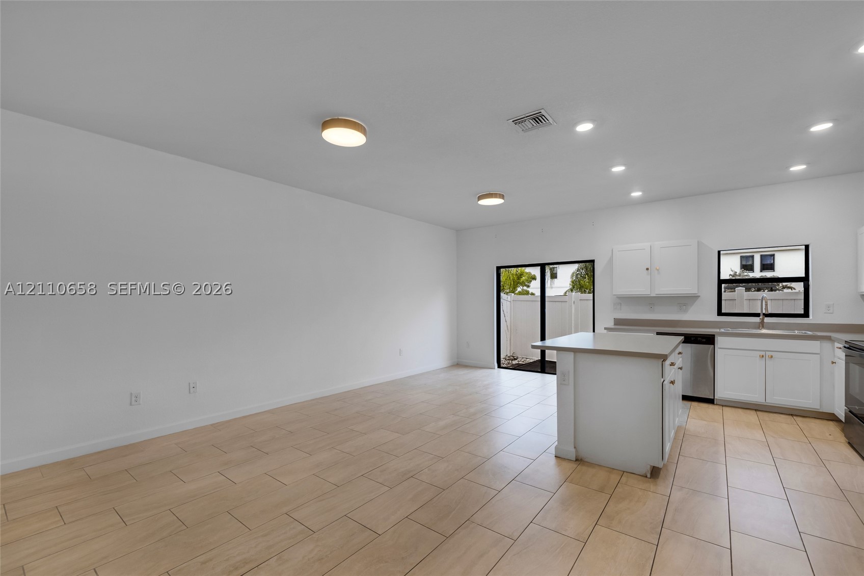 1150 Sw 6th Ave Property Photo 4