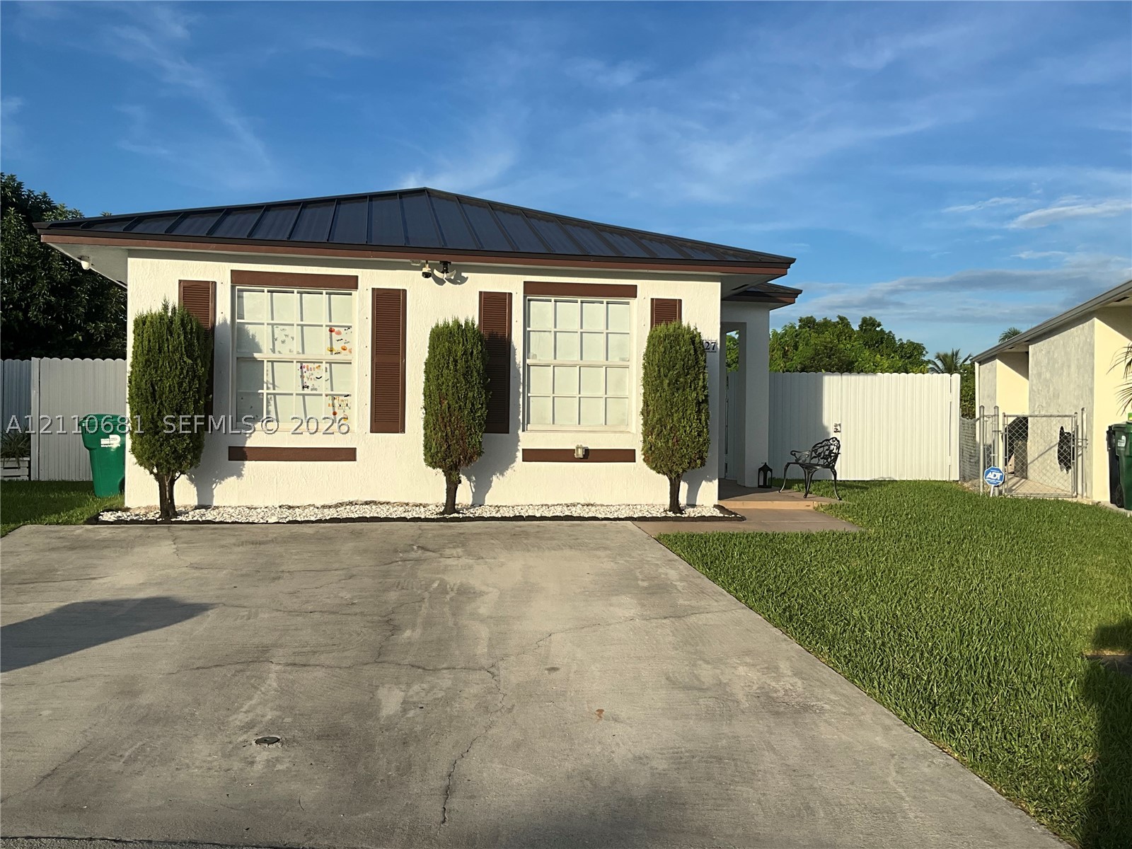 25627 SW 125th Pl Property Photo 1