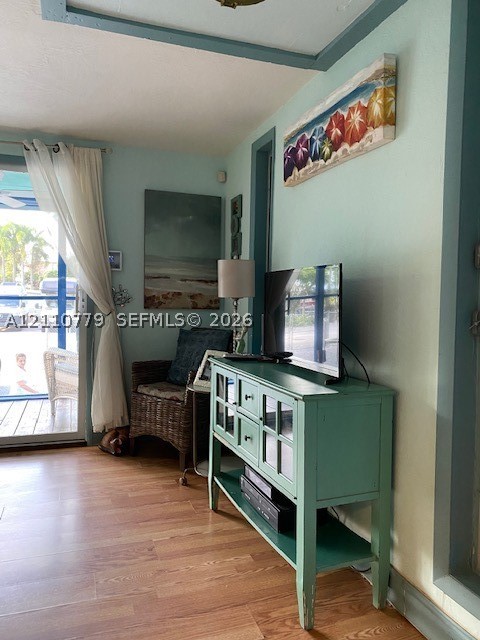 35 Dolphin Rd Property Photo 3