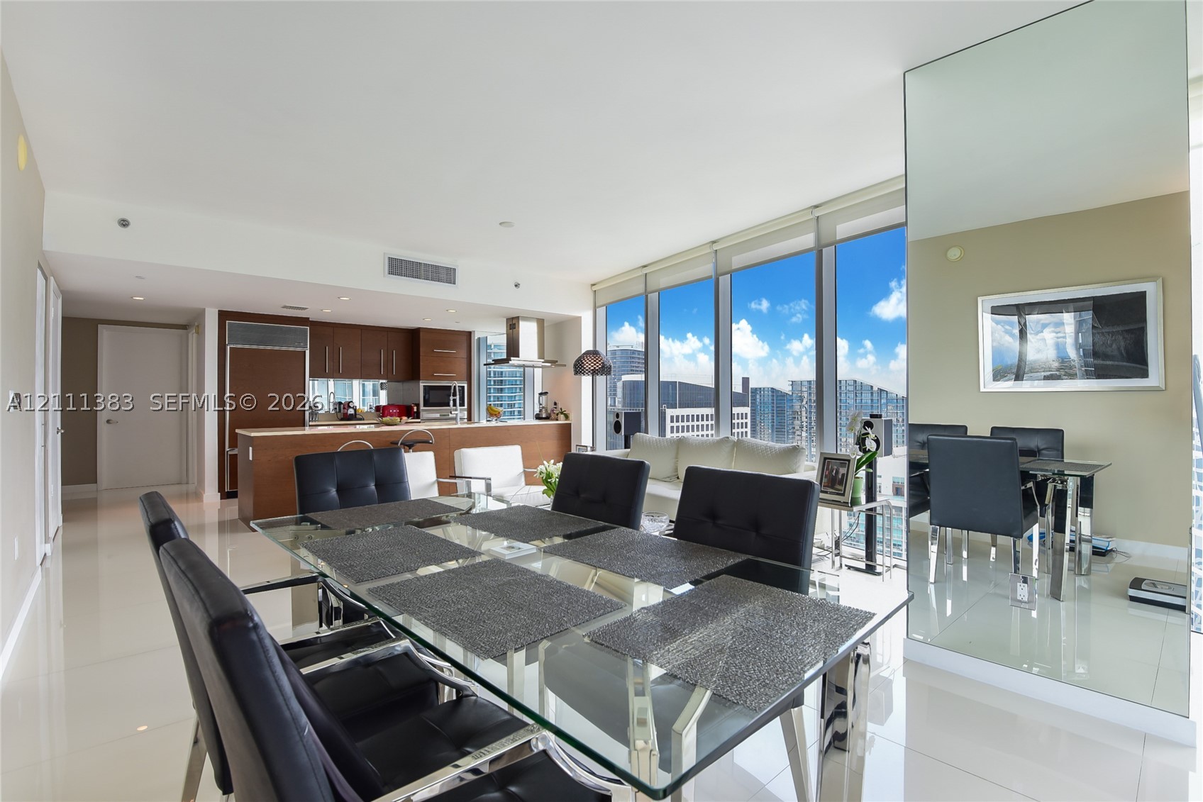 495 Brickell Ave 4810 Property Photo 4