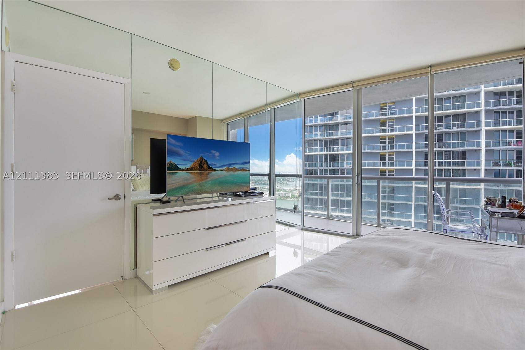 495 Brickell Ave 4810 Property Photo 7