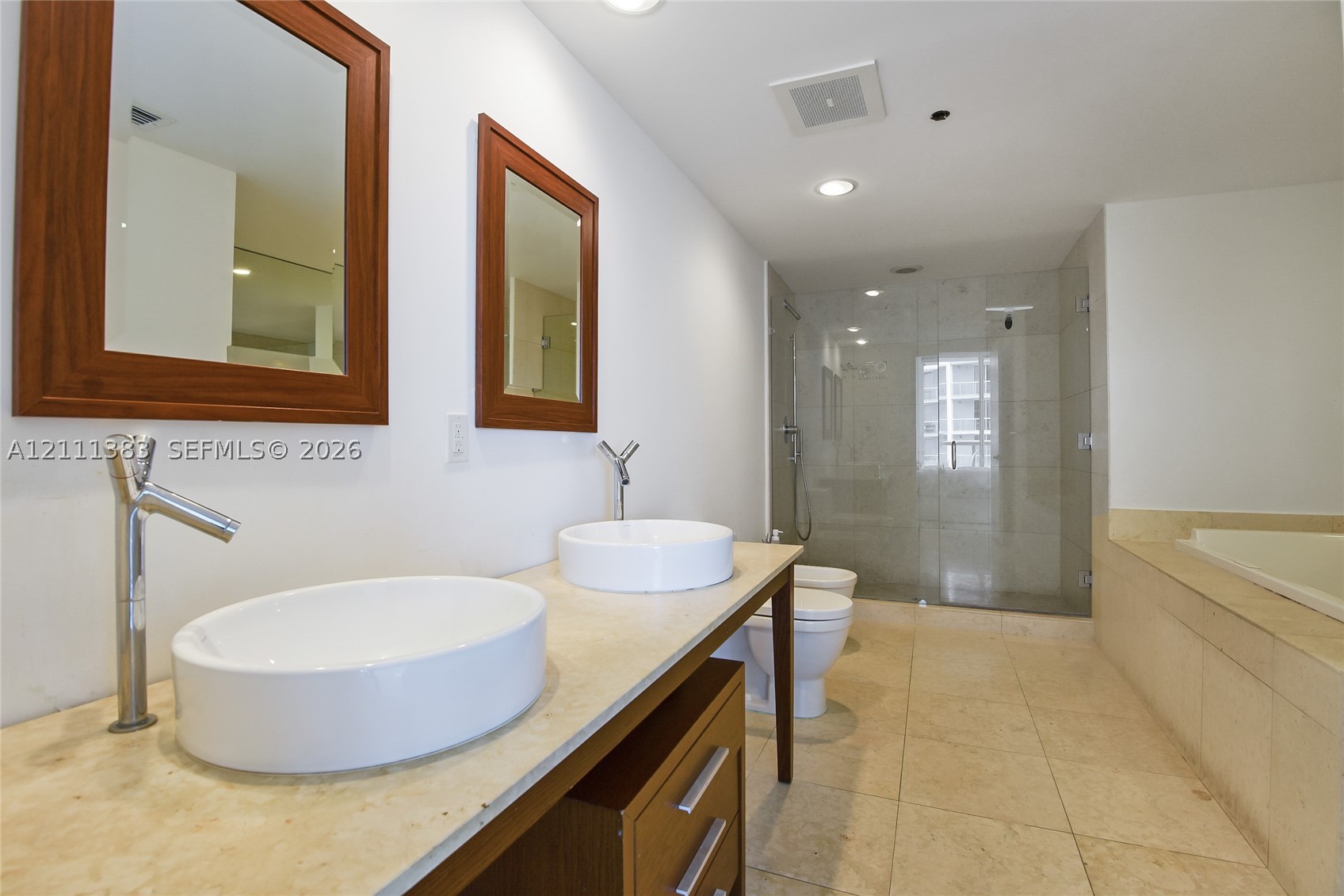 495 Brickell Ave 4810 Property Photo 9