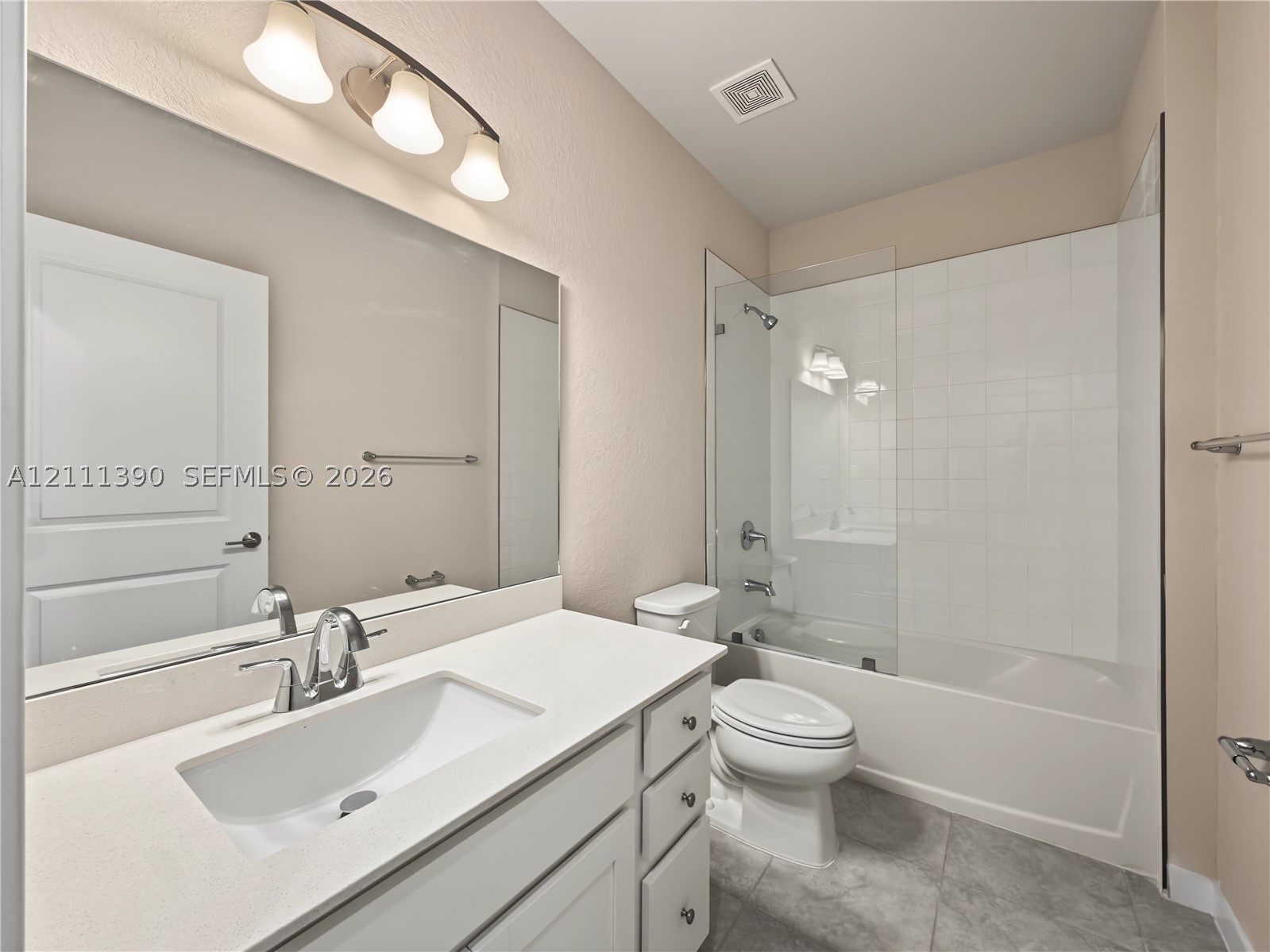 1074 Nw 6th Ter Property Photo 6